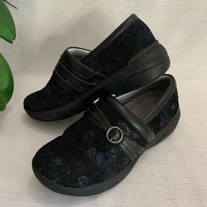 Nurse Mates Ceri Black Multi Colors Leather Nursing Clogs Woman’s 6.5M